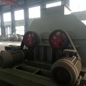 臥式粉碎機(jī)完工，準(zhǔn)備發(fā)貨